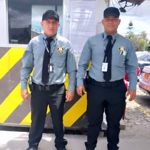 empleados parqueadero